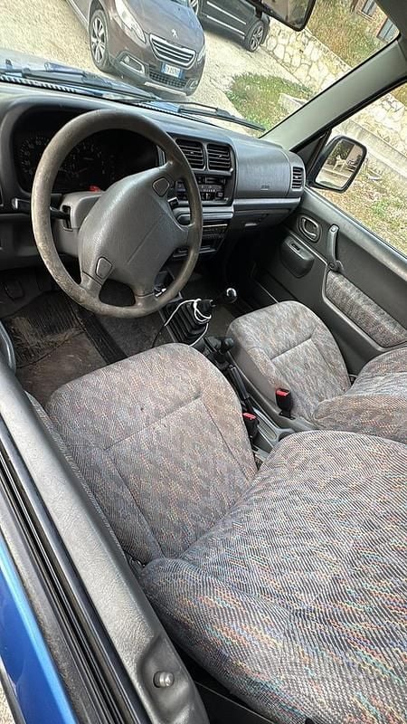 Usata Suzuki Jimny 82 CV (60 kW) 2000 Blu SUV