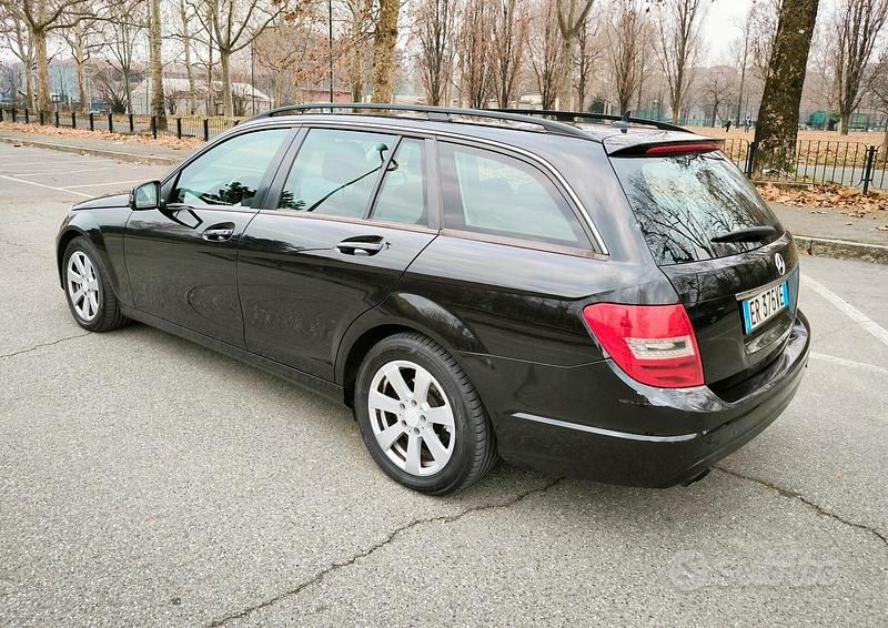 Usata Mercedes C180 120 CV (88 kW) 2013 Nero Station wagon