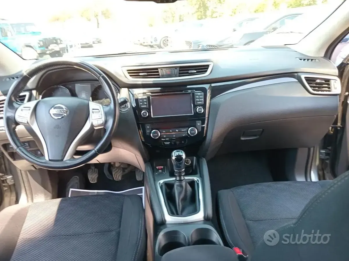 Usata Nissan Qashqai Visia 110 CV (80 kW) 2017 Grigio SUV