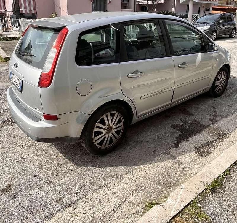 Usata Ford C-MAX Ghia 136 CV (100 kW) 2003 Argento Monovolume