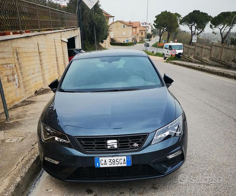 Usata Seat Leon Black Edition 116 CV (85 kW) 2020 Grigio Berlina