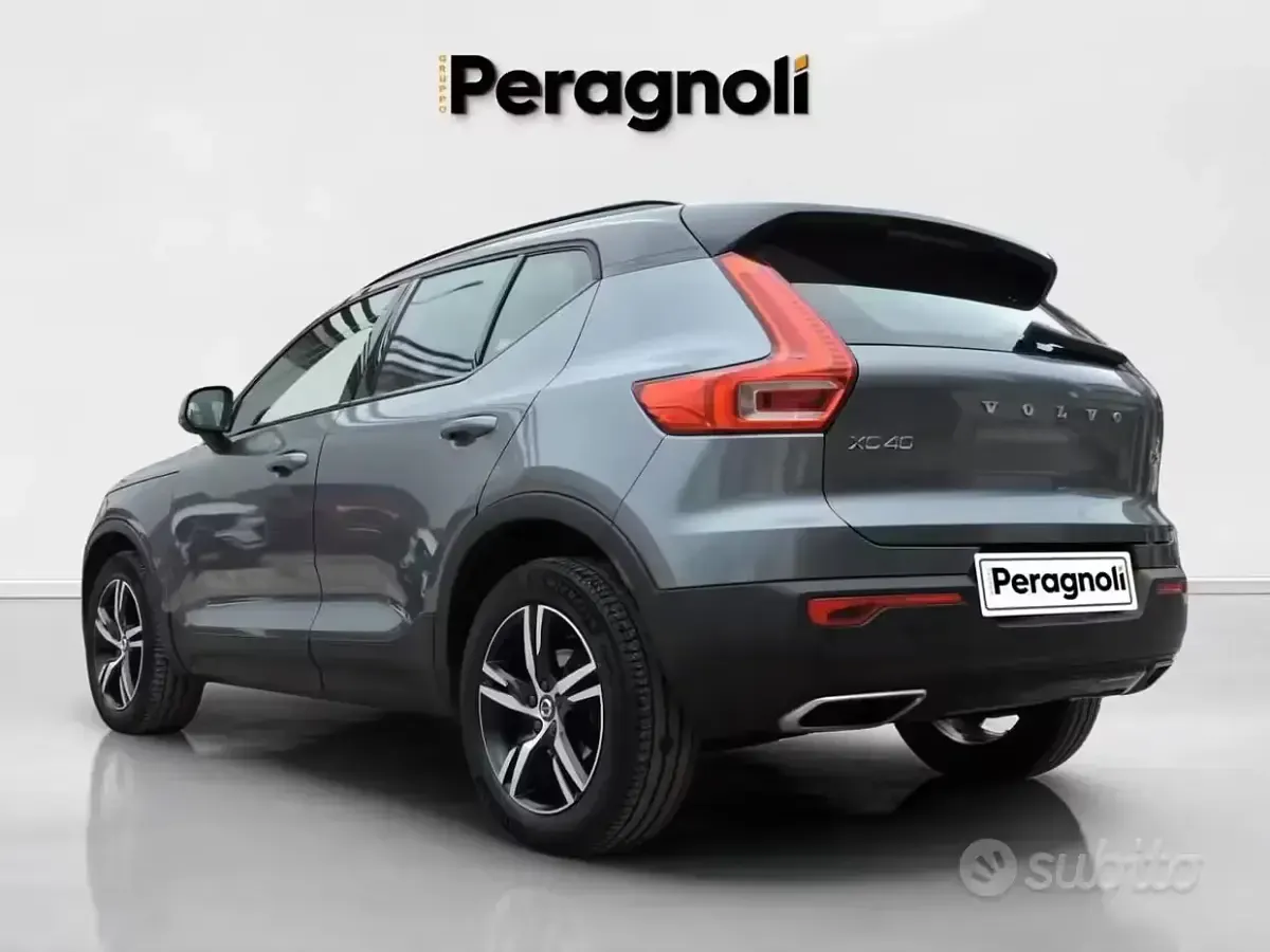 Usata Volvo XC40 R-Design 150 CV (110 kW) 2018 Antracite SUV