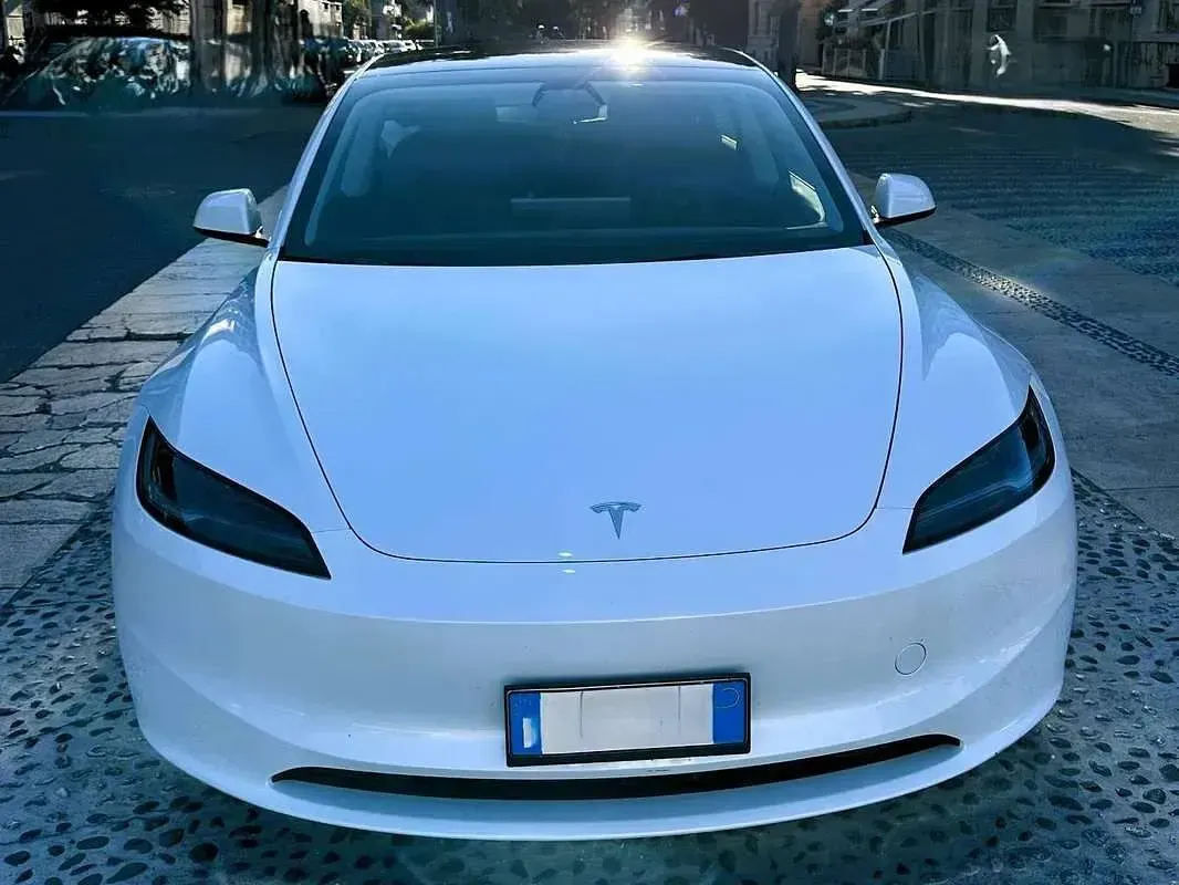 Usata Tesla Model 3 Standard Range 88 kW (120 CV) 2023 Bianco Berlina