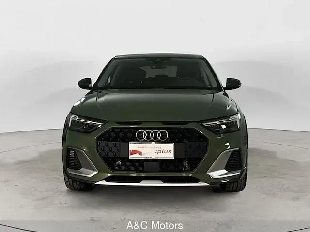 Usata Audi A1 Business 116 CV (85 kW) 2025 Verde SUV