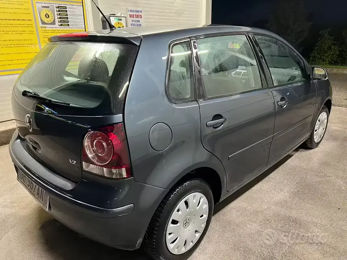 Usata VW Polo 64 CV (47 kW) 2007 Grigio Utilitaria