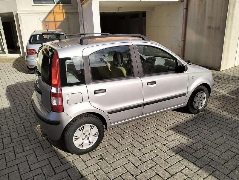 Argento Usata 2006 Fiat Panda Due volumi | 3600 € (Buon prezzo) - Immagine 1/4