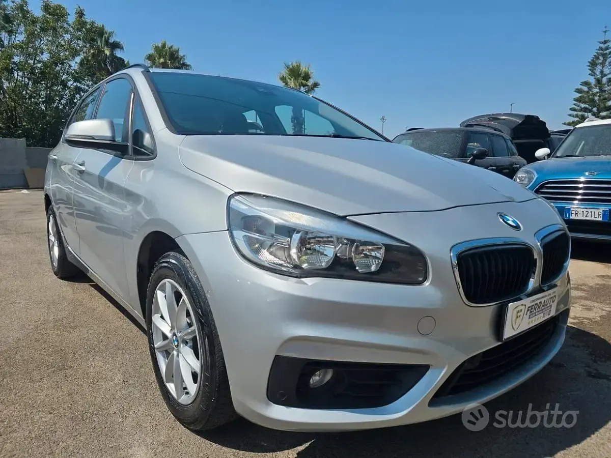 Usata BMW 218 Active Tourer Luxury Line 150 CV (110 kW) 2017 Grigio Monovolume
