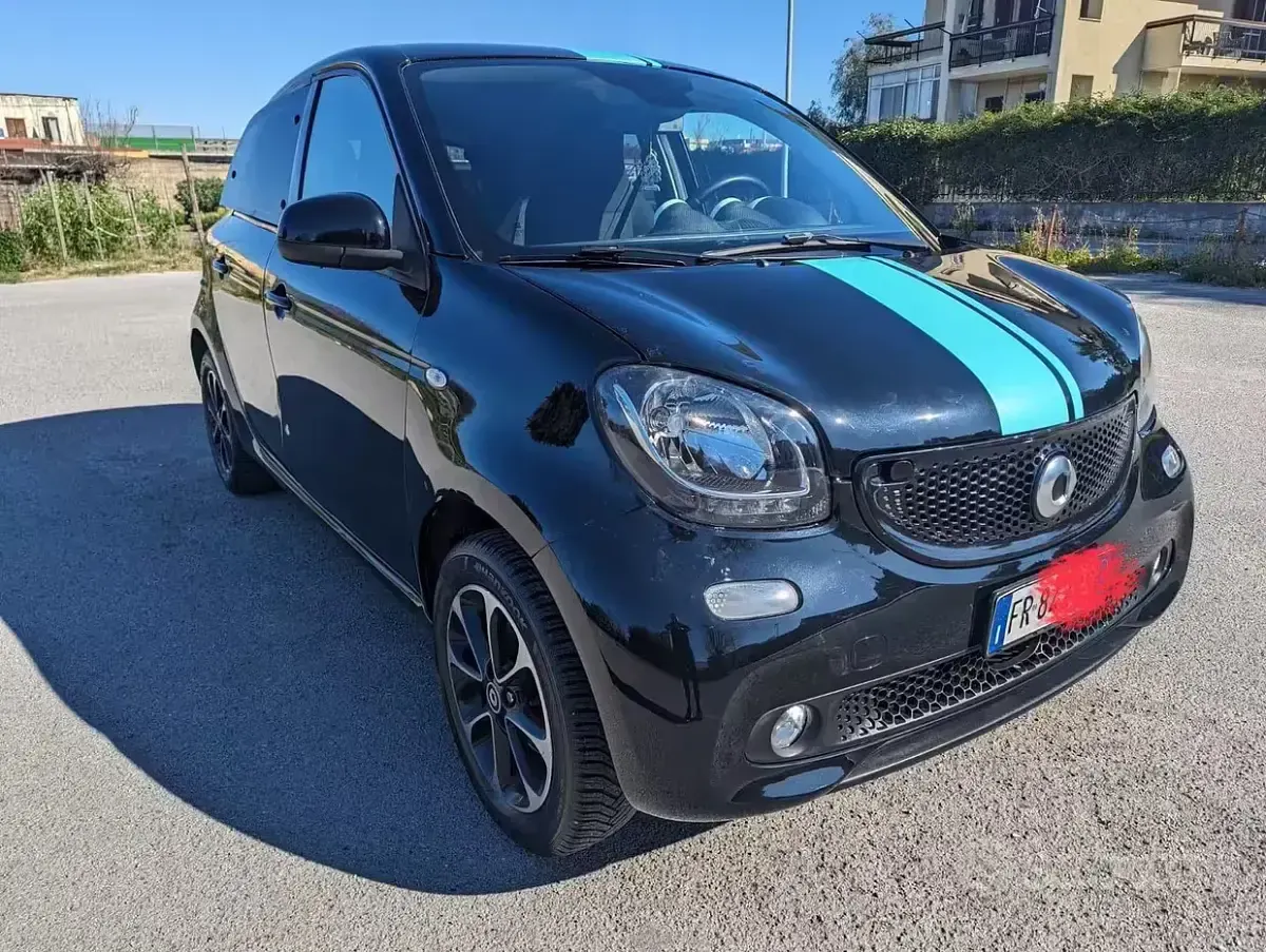 Usata Smart ForFour 71 CV (52 kW) 2018 Nero Utilitaria