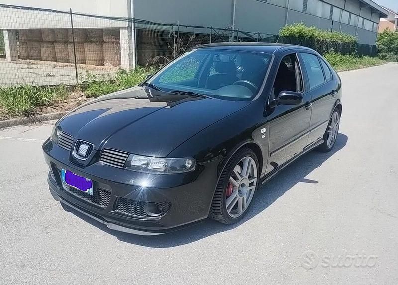 Usata Seat Leon CUPRA 204 CV (150 kW) 2002 Nero Utilitaria