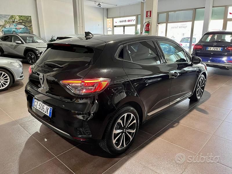 Usata Renault Clio V Esprit Alpine 91 CV (66 kW) 2025 Nero Berlina