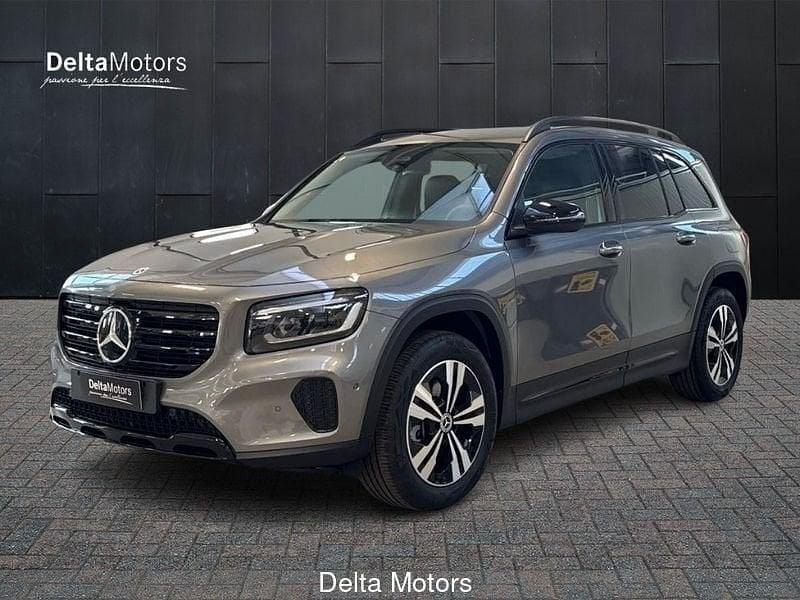 Grigio Nuova 2025 Mercedes GLB200 Advanced Plus SUV | 43.704 € (Ottimo prezzo) - Immagine 1/3