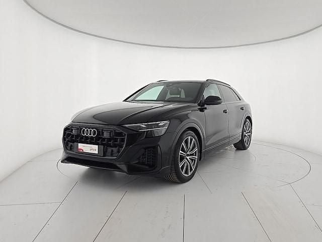 Usata Audi Q8 Sport 231 CV (169 kW) 2025 Nero mythos metallizzato SUV