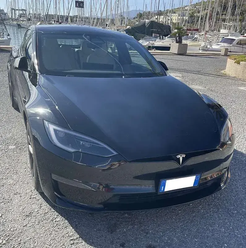 Usata Tesla Model S Long Range AWD 217 kW (296 CV) 2023 Nero Utilitaria