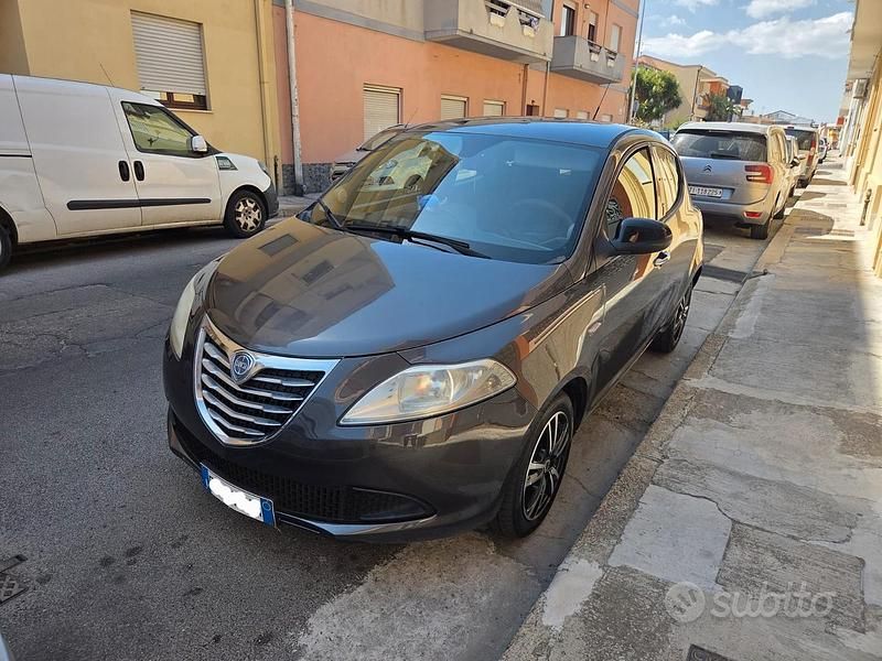 Usata 2012 Lancia Ypsilon Due volumi | 7300 € (Cara) - Immagine 1/4