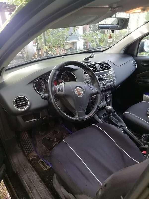 Nero Usata 2010 Fiat Bravo Active Due volumi | 1800 € (Ottimo prezzo) - Immagine 1/3