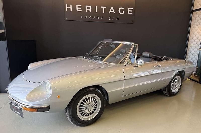Begagnad Alfa Romeo Spider Veloce 109 HK (80 kW) 1972 Other Cab