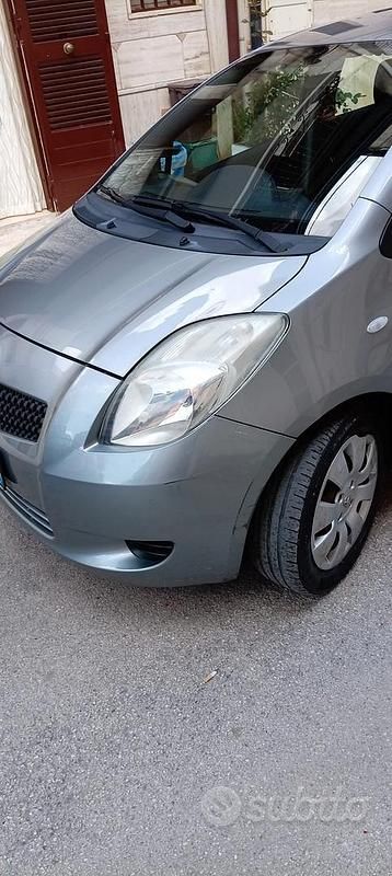 Usata Toyota Yaris 2006 Berlina