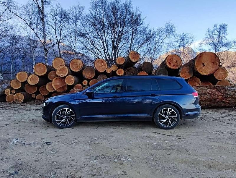 Usata VW Passat Business 150 CV (110 kW) 2016 Blu/azzurro Station wagon