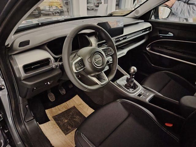 Usata Jeep Avenger Altitude 100 CV (73 kW) 2024 Bianco SUV