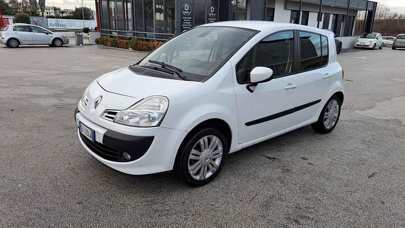 Usata Renault Modus 103 CV (75 kW) 2012 Bianco Monovolume
