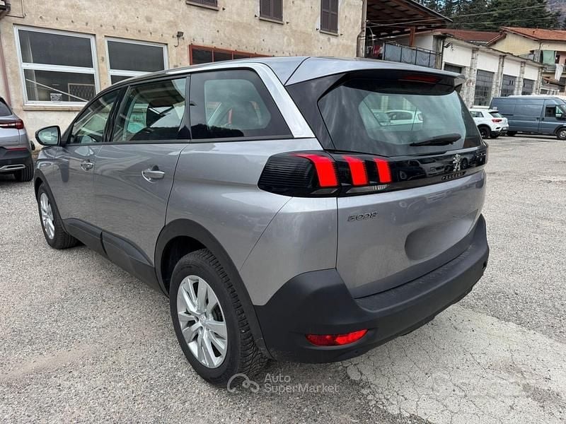Usata Peugeot 5008 Business-Line 131 CV (96 kW) 2020 Grigio SUV