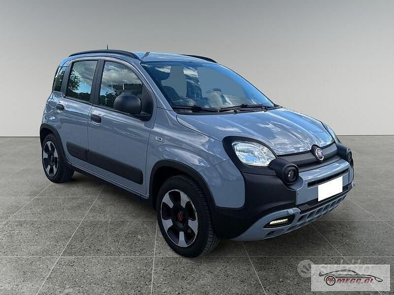 Grigio Usata 2021 Fiat Panda Cross Cross Due volumi | 12.500 € (Cara) - Immagine 1/4