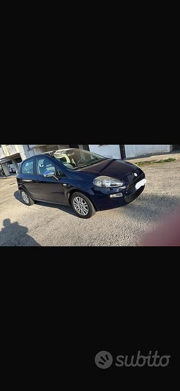 Usata Fiat Punto Lounge 75 CV (55 kW) 2012 Blu Utilitaria