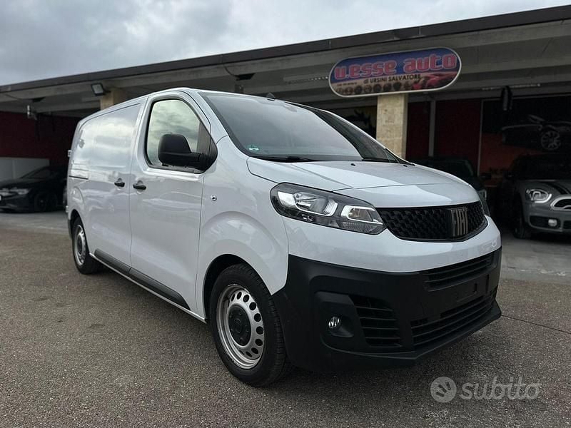 Usata Fiat Scudo Lounge 120 CV (88 kW) 2022 Bianco Furgone
