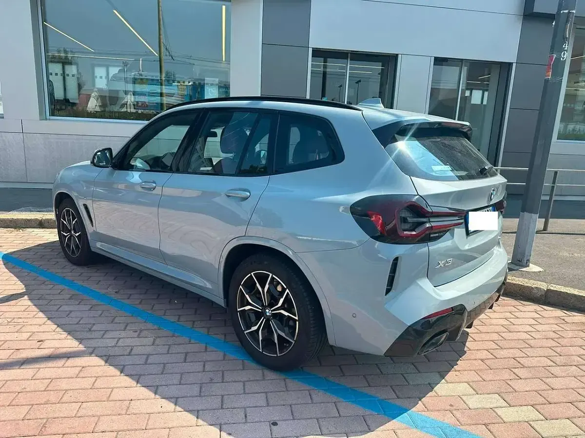 Usata BMW X3 M Sport 190 CV (139 kW) 2024 Brooklyn grey metallic gesso SUV