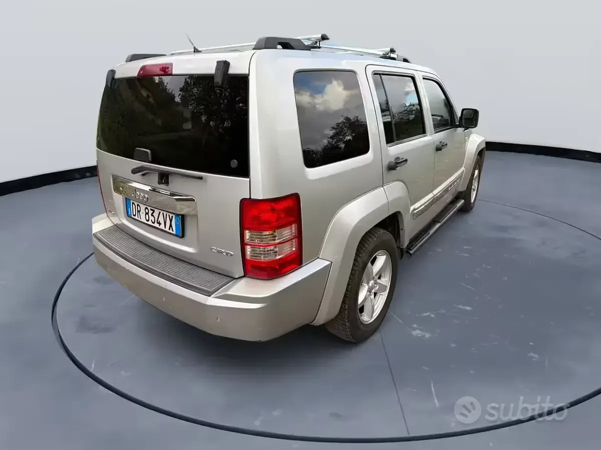 Usata Jeep Cherokee 177 CV (130 kW) 2008 SUV