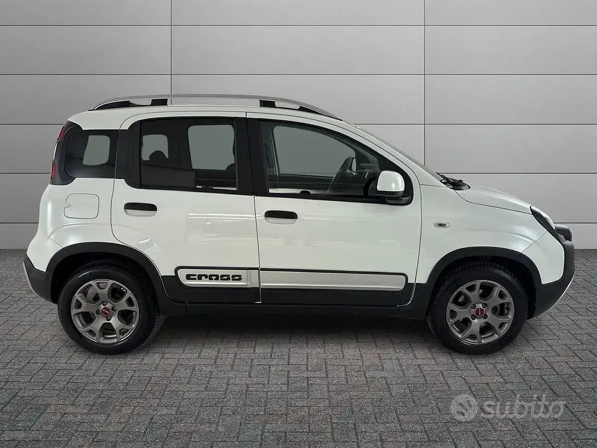 Usata Fiat Panda Cross Cross 69 CV (50 kW) 2022 Bianco Utilitaria