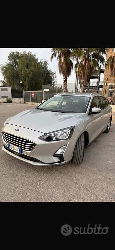 Usata Ford Focus 120 CV (88 kW) 2020 Grigio Station wagon