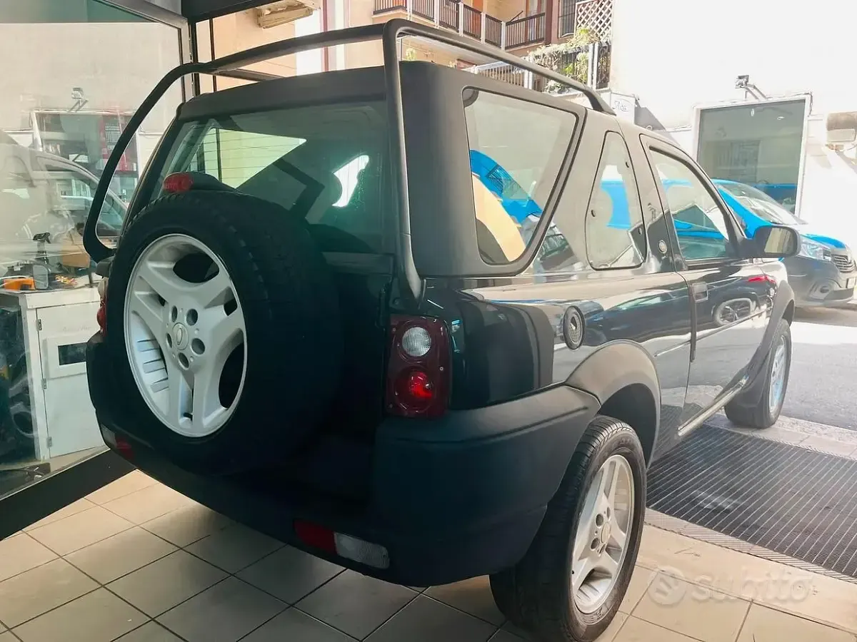 Usata Land Rover Freelander 111 CV (81 kW) 2003 Nero SUV