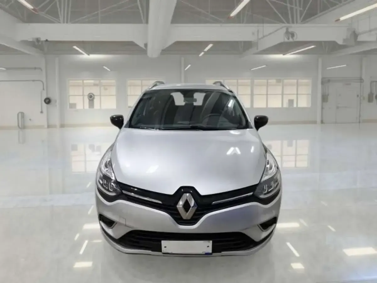 Usata Renault Clio GrandTour Zen 90 CV (66 kW) 2019 Argento Station wagon