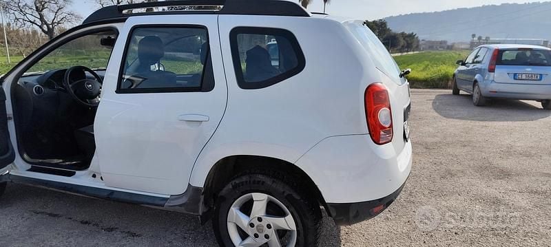 Bianco Usata 2013 Dacia Duster SUV | 5200 € - Immagine 1/4