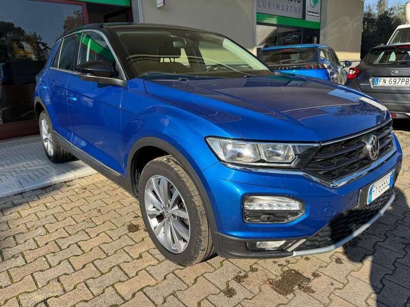 Usata VW T-Roc Style 116 CV (85 kW) 2019 Blu/azzurro SUV