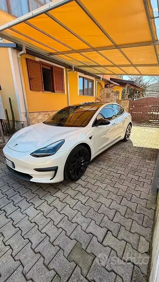 Usata Tesla Model 3 Performance 155 kW (211 CV) 2021 Bianco Berlina
