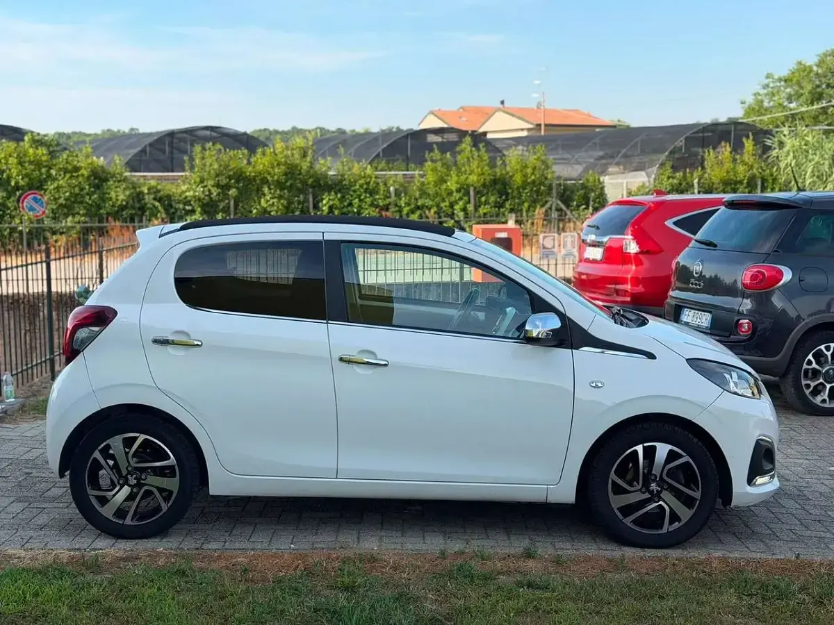 Usata Peugeot 108 Allure 69 CV (50 kW) 2016 Bianco Utilitaria