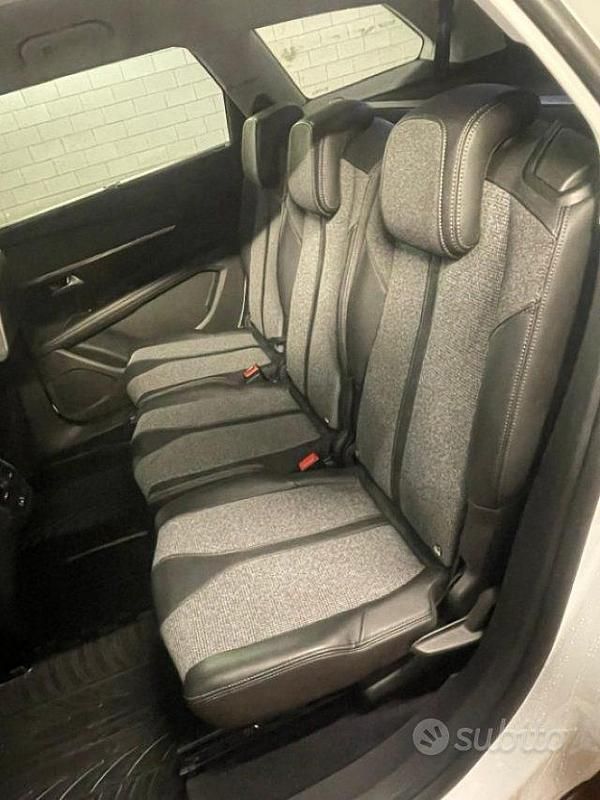 Usata Peugeot 5008 Allure 131 CV (96 kW) 2018 Bianco SUV