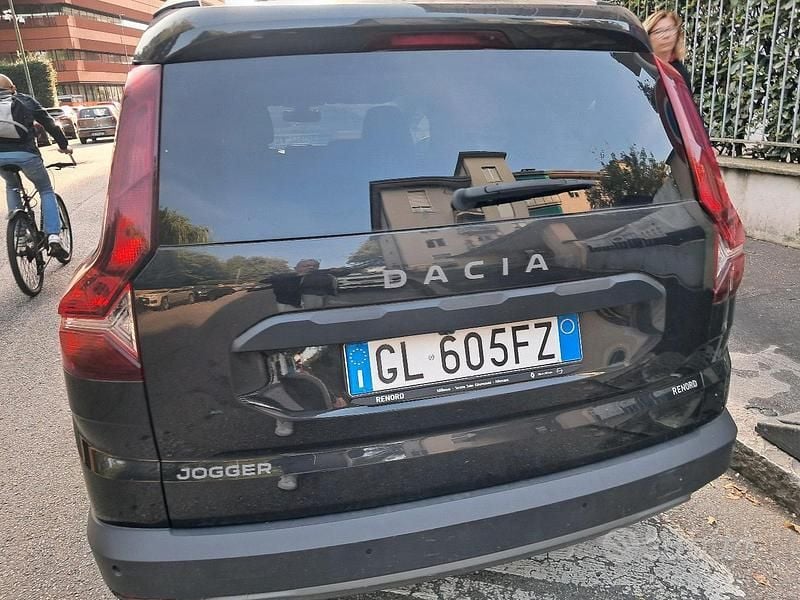 Usata Dacia Jogger Extreme 110 CV (80 kW) 2022 Nero Monovolume