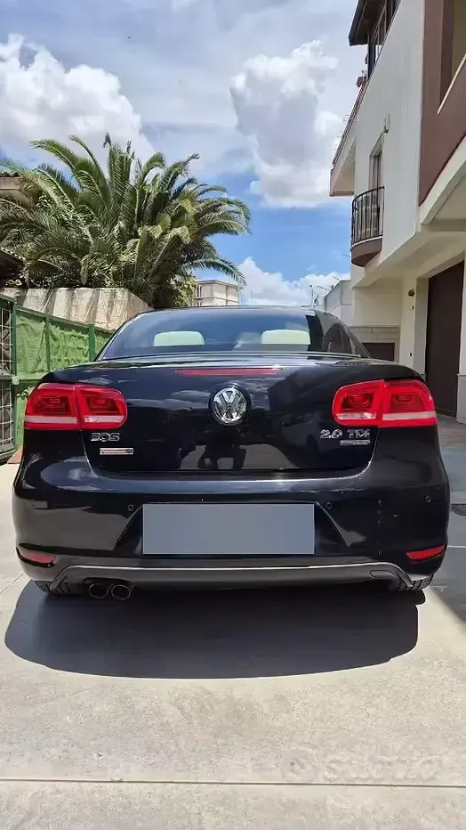 Usata VW Eos 140 CV (102 kW) 2011 Nero Cabrio