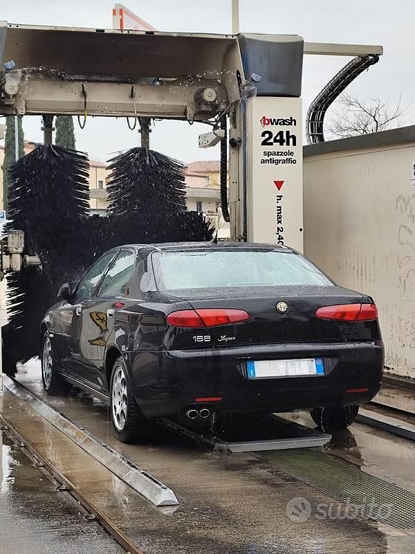 Usata Alfa Romeo 166 226 CV (166 kW) 2001 Nero Berlina