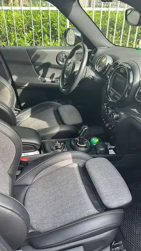 Second-hand Mini Cooper D Countryman Hype 150 CP (110 kW) 2019 Albastru SUV