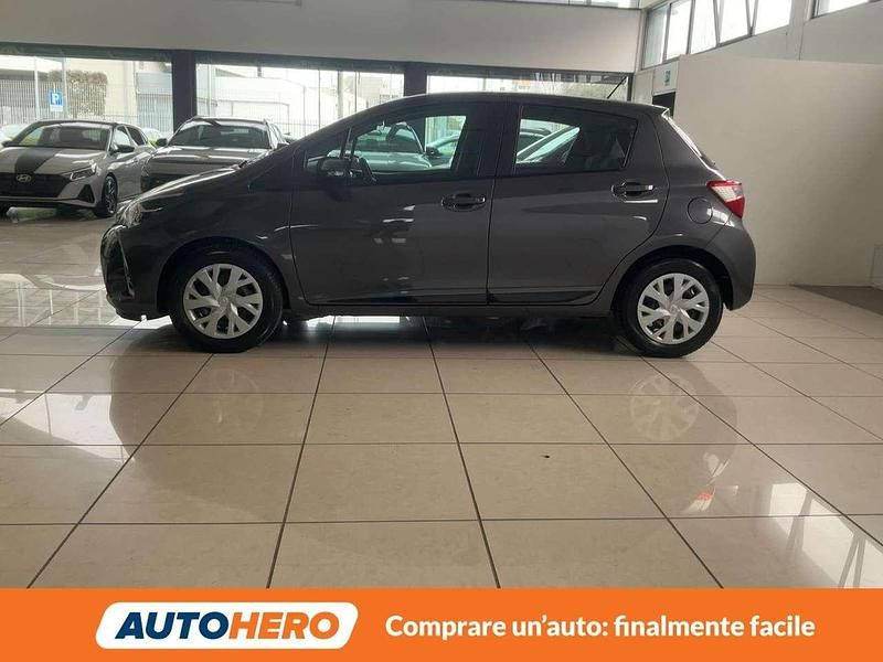 Usata Toyota Yaris Active 69 CV (50 kW) 2018 Grigio Utilitaria