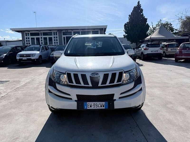 Usata Mahindra XUV500 140 CV (102 kW) 2014 Bianco SUV