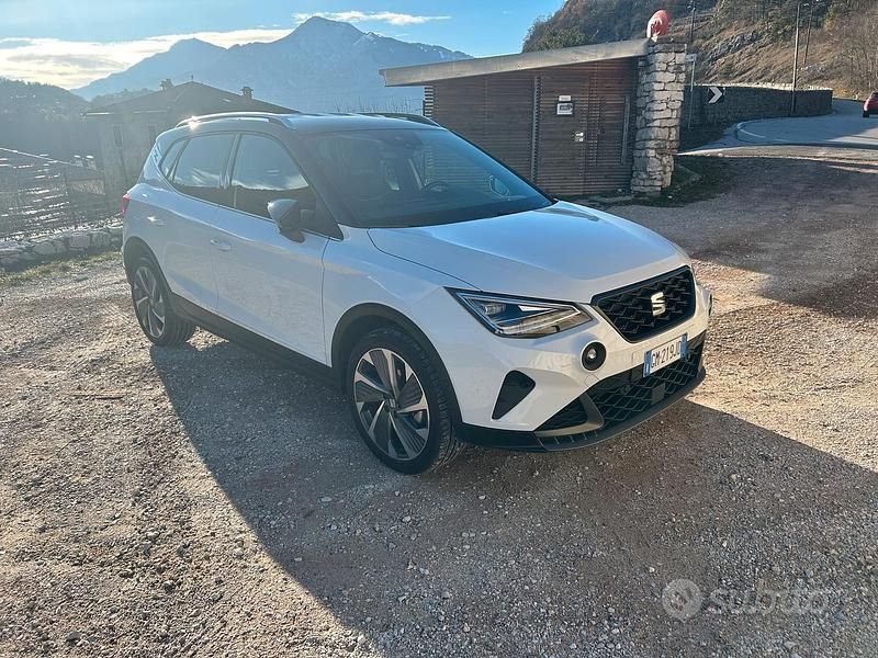 Usata Seat Arona FR 110 CV (80 kW) 2023 Bianco SUV