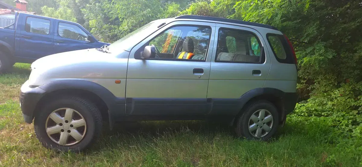 Usata Daihatsu Terios 83 CV (61 kW) 2004 Grigio SUV