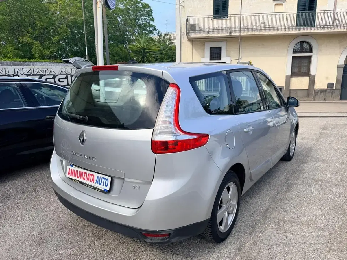 Usata Renault Scenic E-Tech 110 CV (80 kW) 2011 Bianco Monovolume