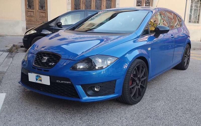 Usata Seat Leon CUPRA 265 CV (194 kW) 2010 Blu/azzurro Berlina