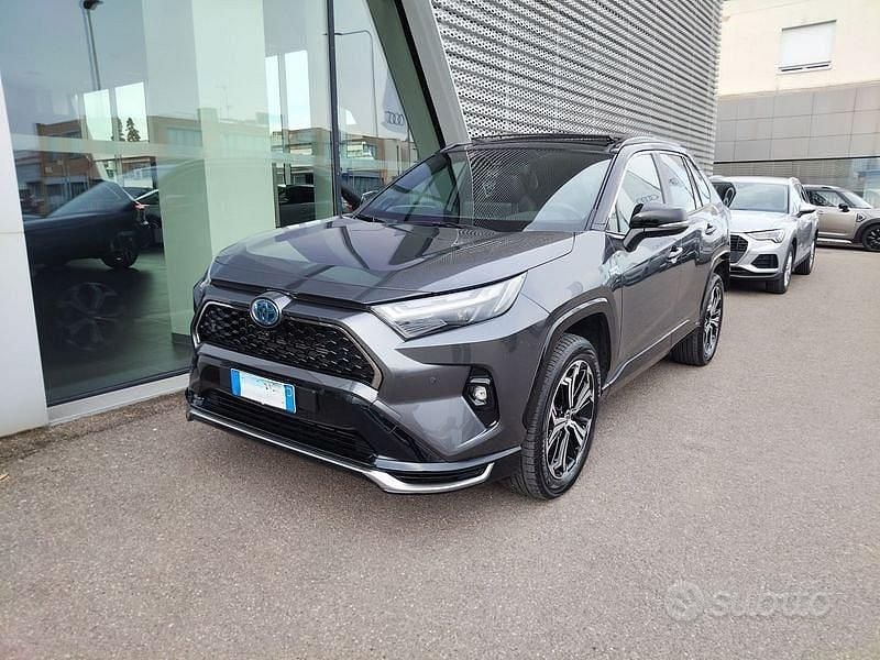 Usata Toyota RAV4 Hybrid Style 305 CV (224 kW) 2023 Grigio SUV